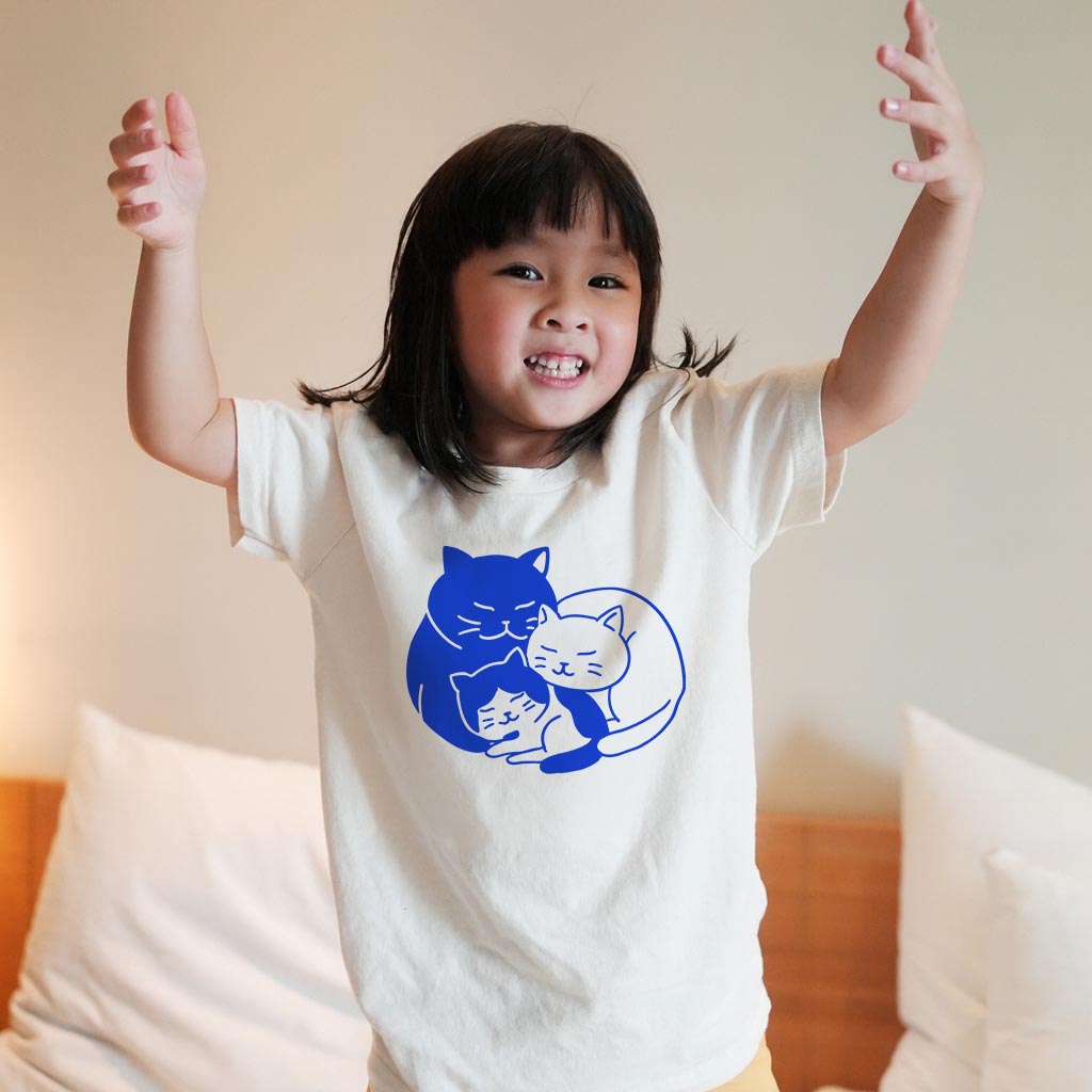 Cat Family Cuddling Together Youth T-Shirt