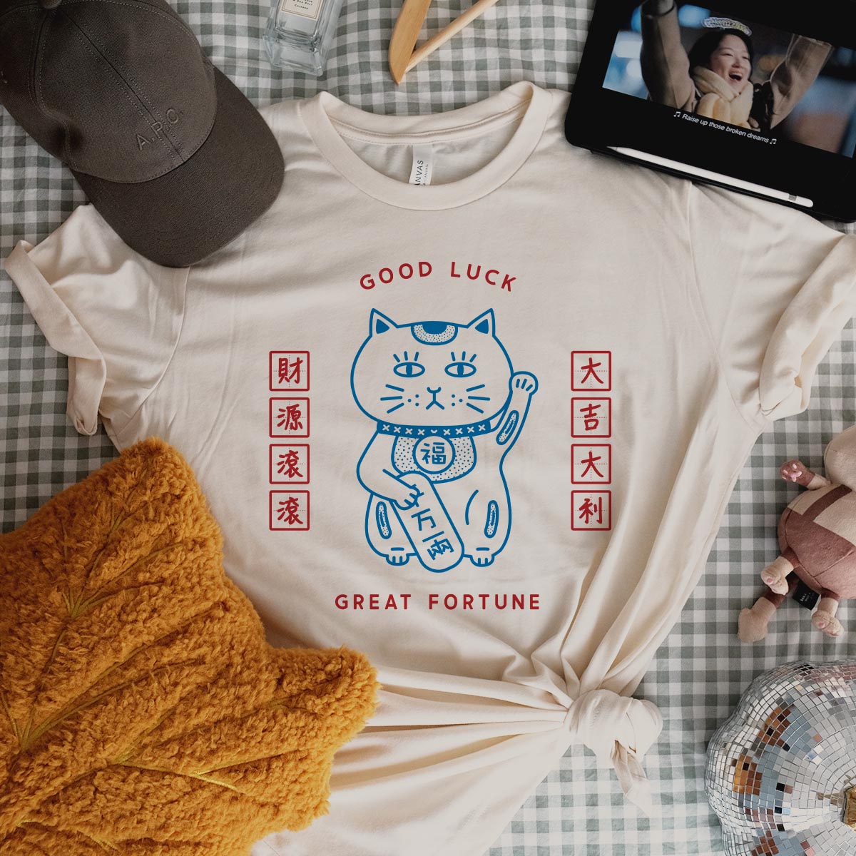 Fortune Cat Maneki Neko T-shirt