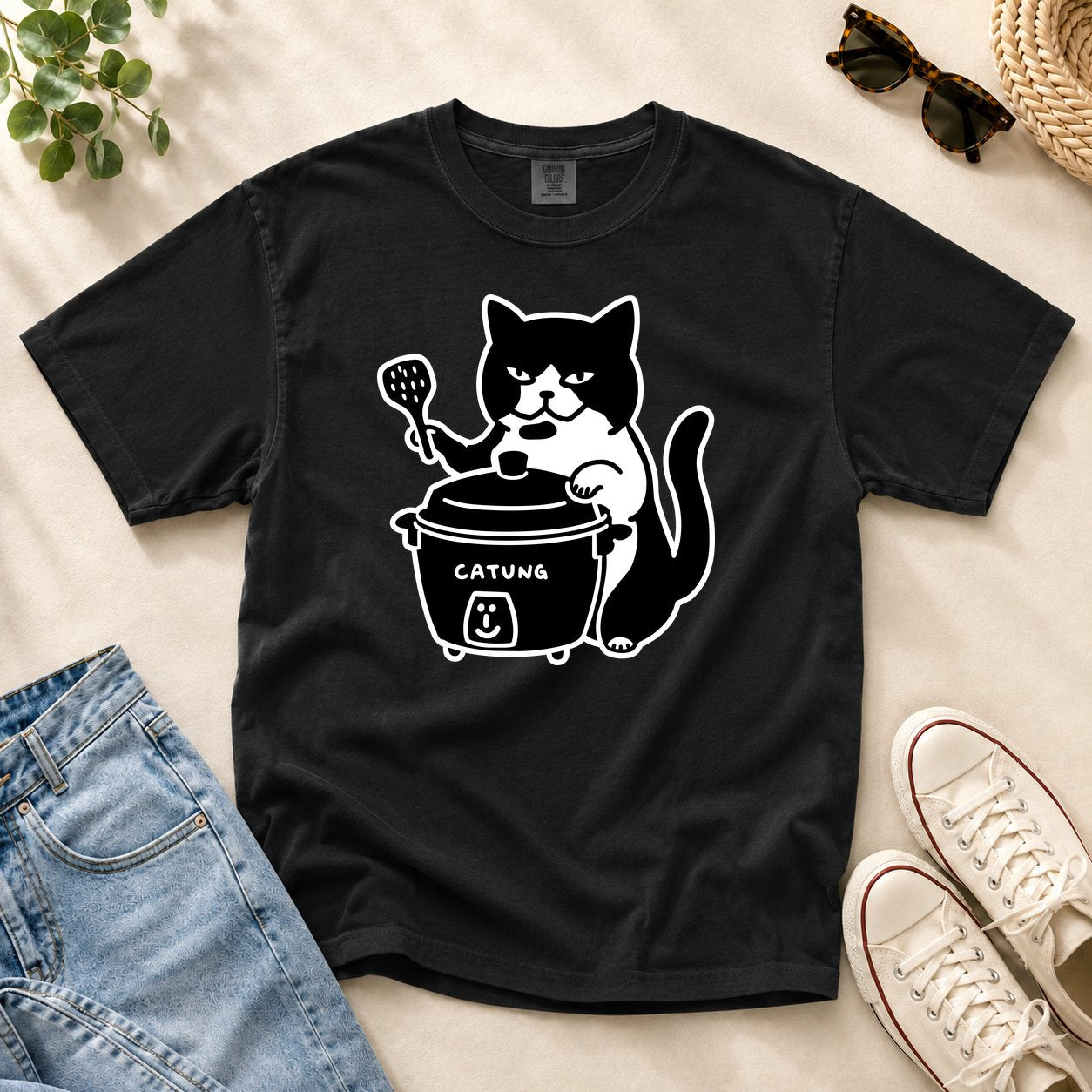 Taiwanese Rice Cooker Cat T-shirt