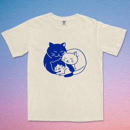 Cat Family Cuddling Together T-shirt